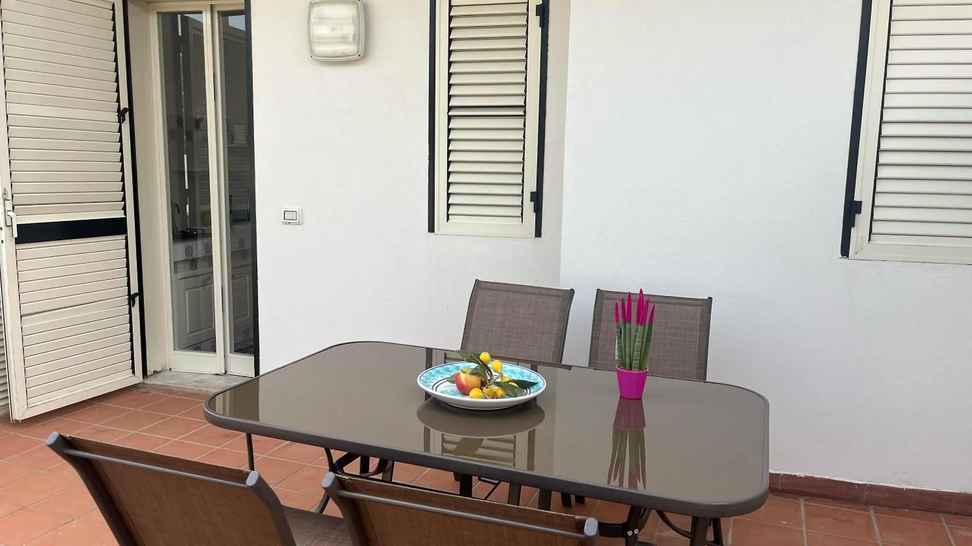 Casa Vacanza Il Nespolo Марина-ди-Рагуза Апартаменты